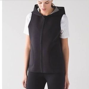 Lululemon size 8 reversible vest, almost new!!